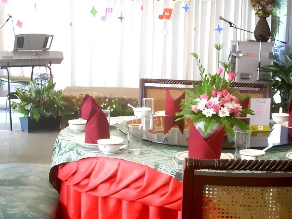 Vasu Hotel Mahasarakham Maha Sarakham Extérieur photo